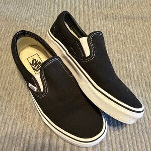 Womens Vans size 7 Classic Slip on in Black Canvas